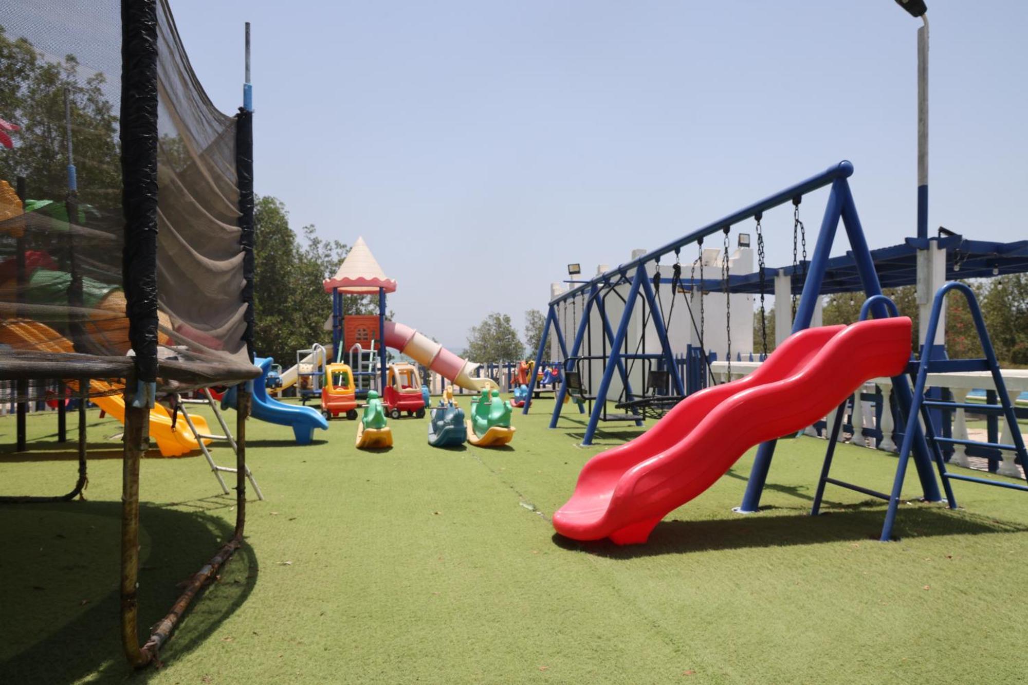 Station touristique Al-ashkhara شاطئ الأشخرة