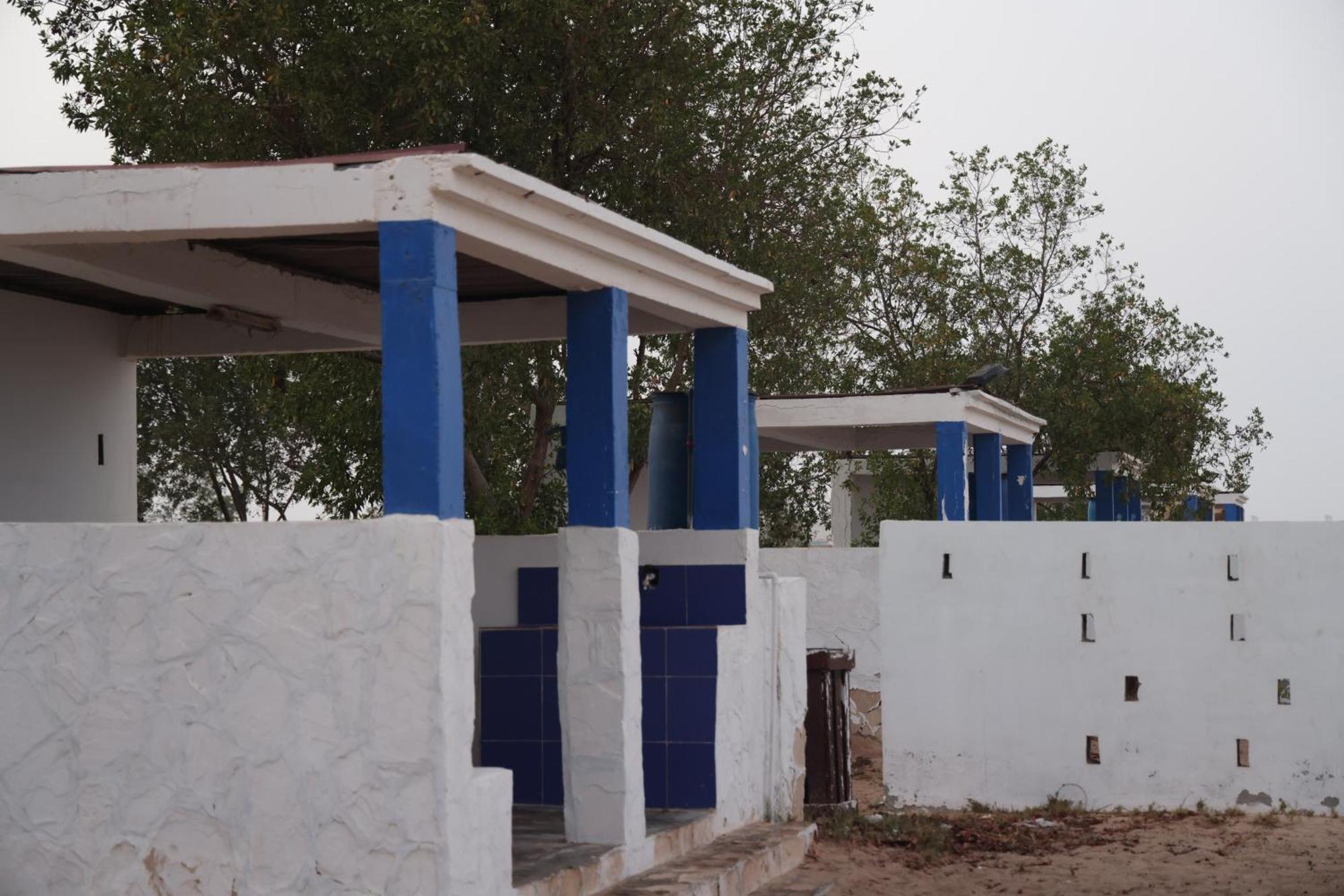 Al-ashkhara شاطئ الأشخرة Station touristique *