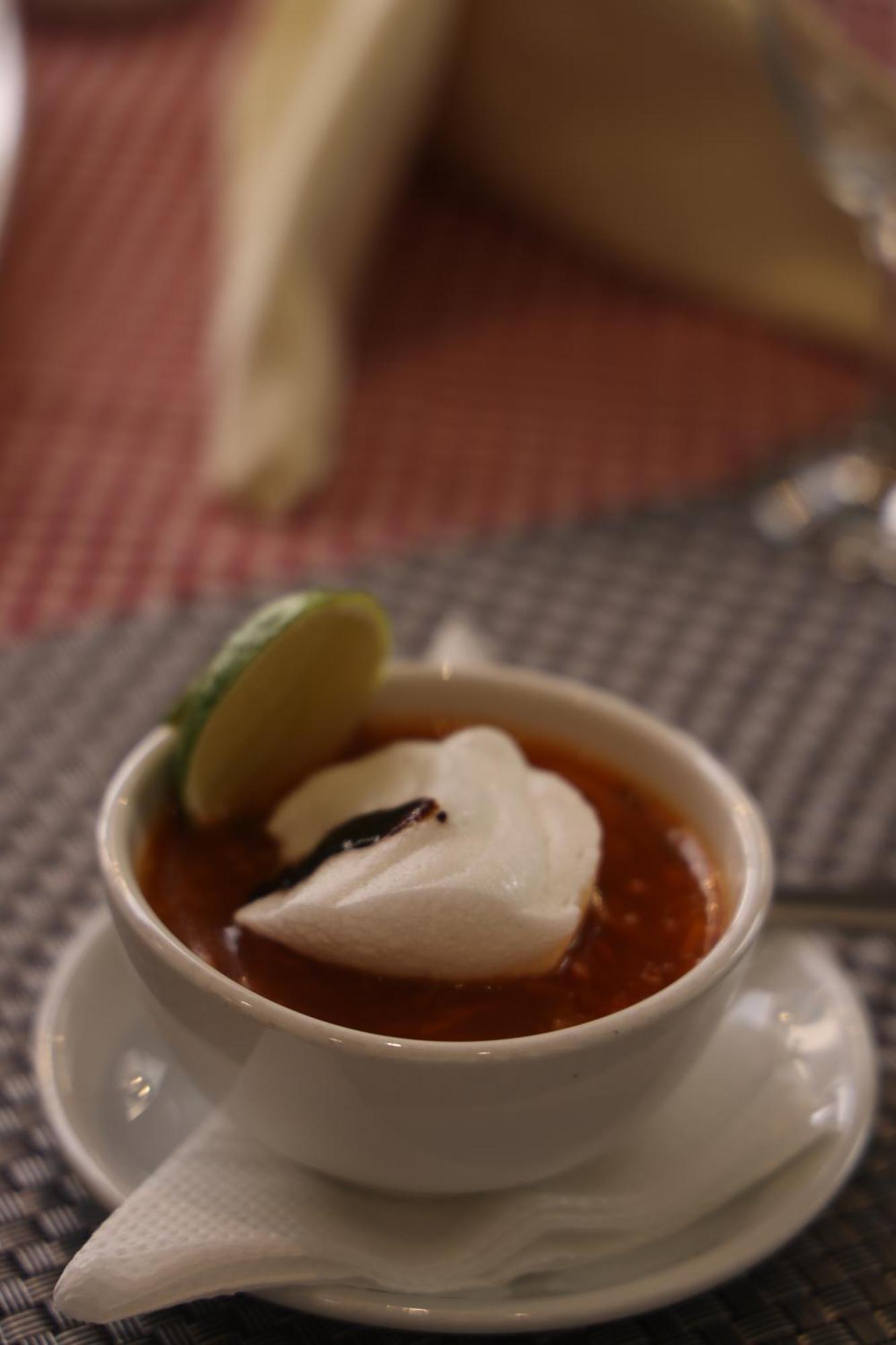 Al-ashkhara شاطئ الأشخرة *